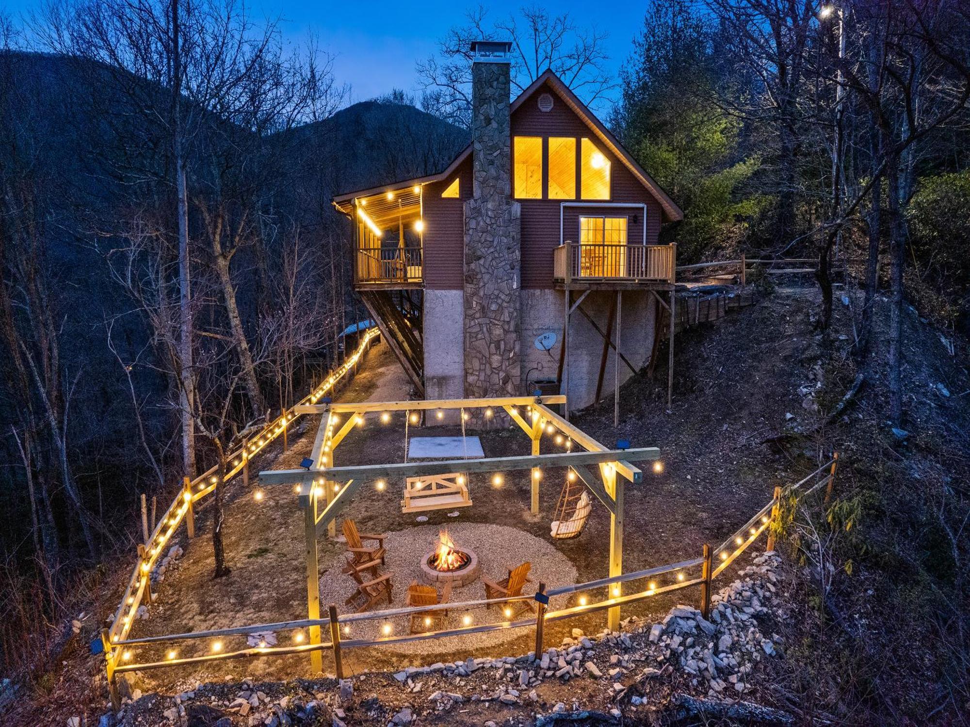 Maggie Valley Cabin With Beautiful Mountain Views, Hottub, Pet Friendly, Gameroom, Fireplace ภายนอก รูปภาพ