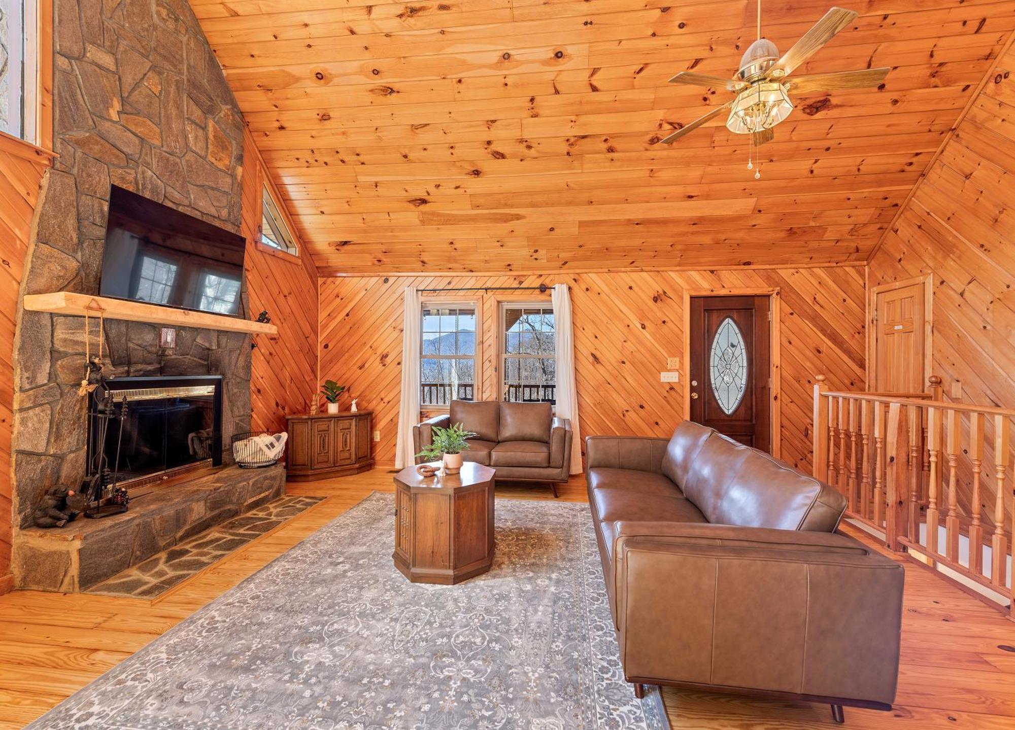 Maggie Valley Cabin With Beautiful Mountain Views, Hottub, Pet Friendly, Gameroom, Fireplace ภายนอก รูปภาพ