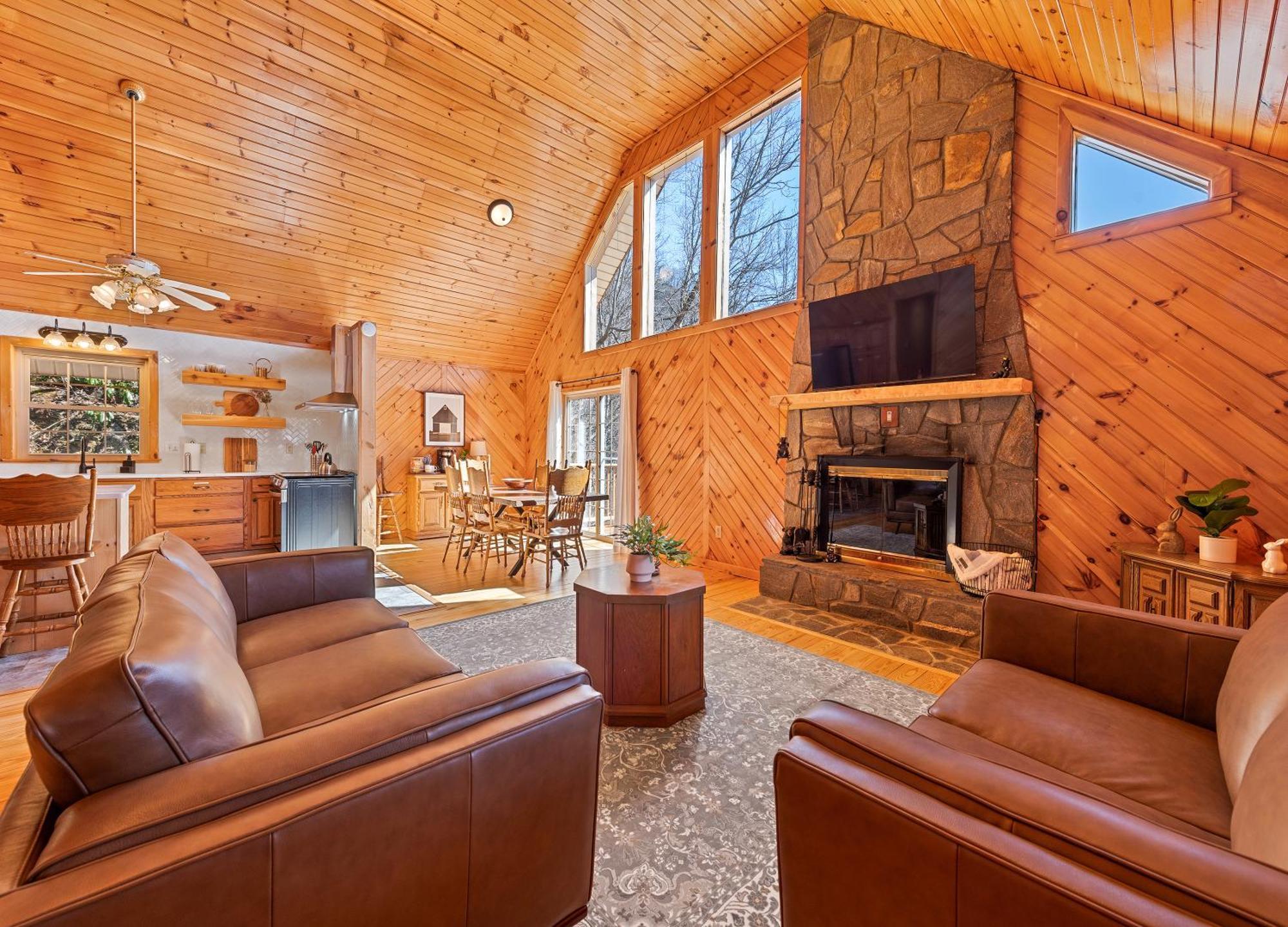 Maggie Valley Cabin With Beautiful Mountain Views, Hottub, Pet Friendly, Gameroom, Fireplace ภายนอก รูปภาพ