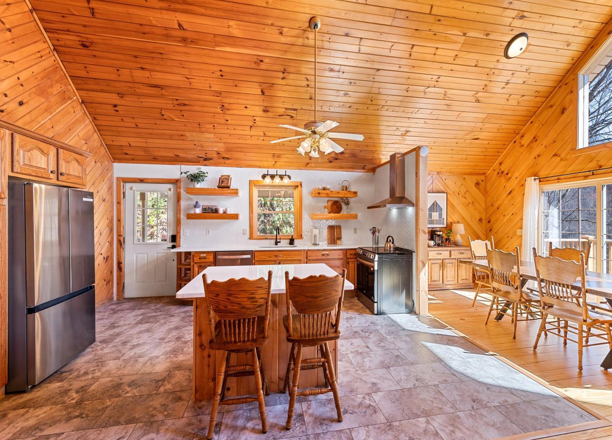 Maggie Valley Cabin With Beautiful Mountain Views, Hottub, Pet Friendly, Gameroom, Fireplace ภายนอก รูปภาพ