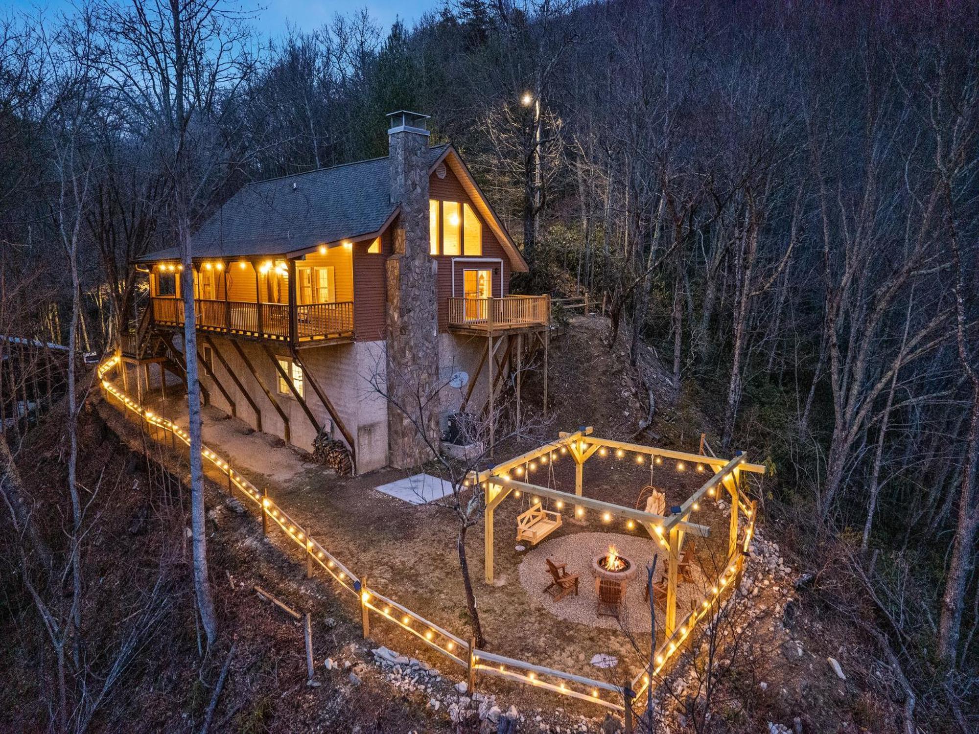 Maggie Valley Cabin With Beautiful Mountain Views, Hottub, Pet Friendly, Gameroom, Fireplace ภายนอก รูปภาพ