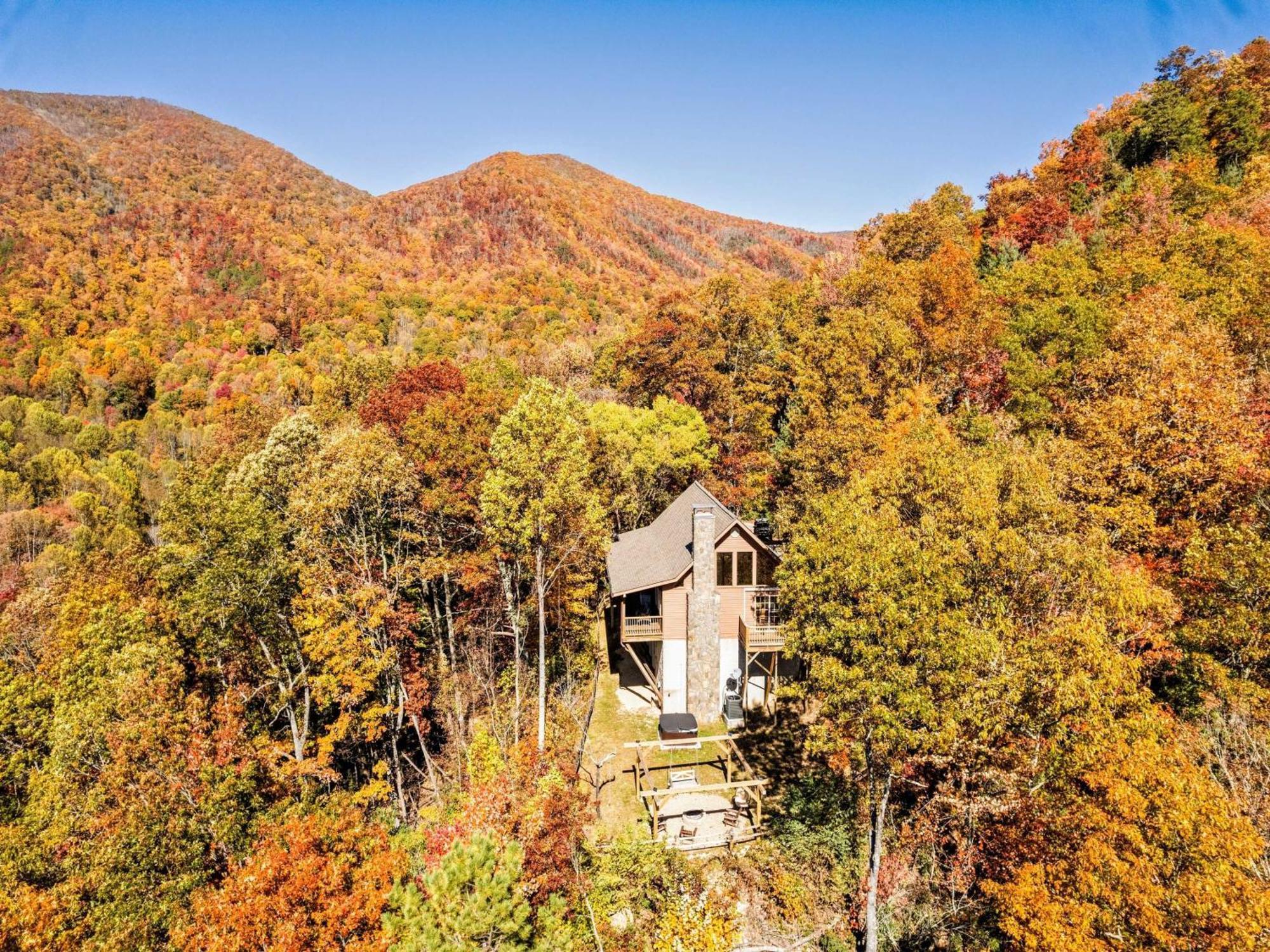 Maggie Valley Cabin With Beautiful Mountain Views, Hottub, Pet Friendly, Gameroom, Fireplace ภายนอก รูปภาพ